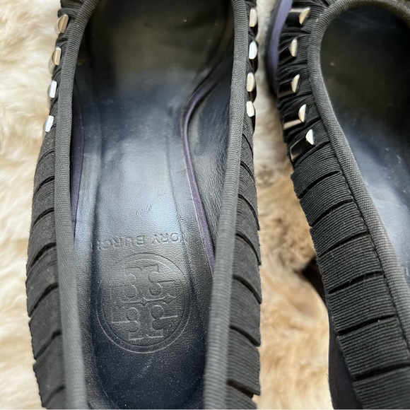 Tory Burch Purple & Black Studded Satin Platform Pleated Peep Toe Heels. Size 8 - Picture 8 of 15